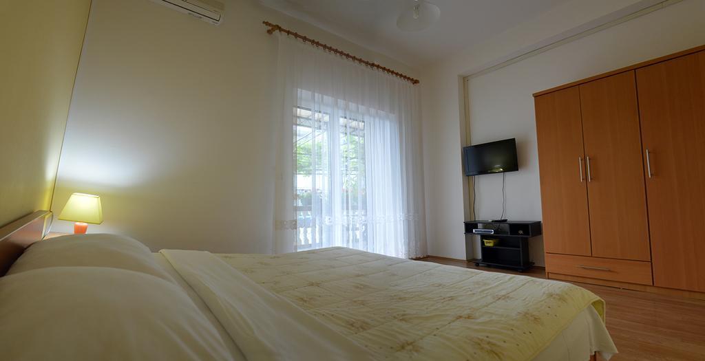 Apartments "Ruza" โวดีเซ ภายนอก รูปภาพ
