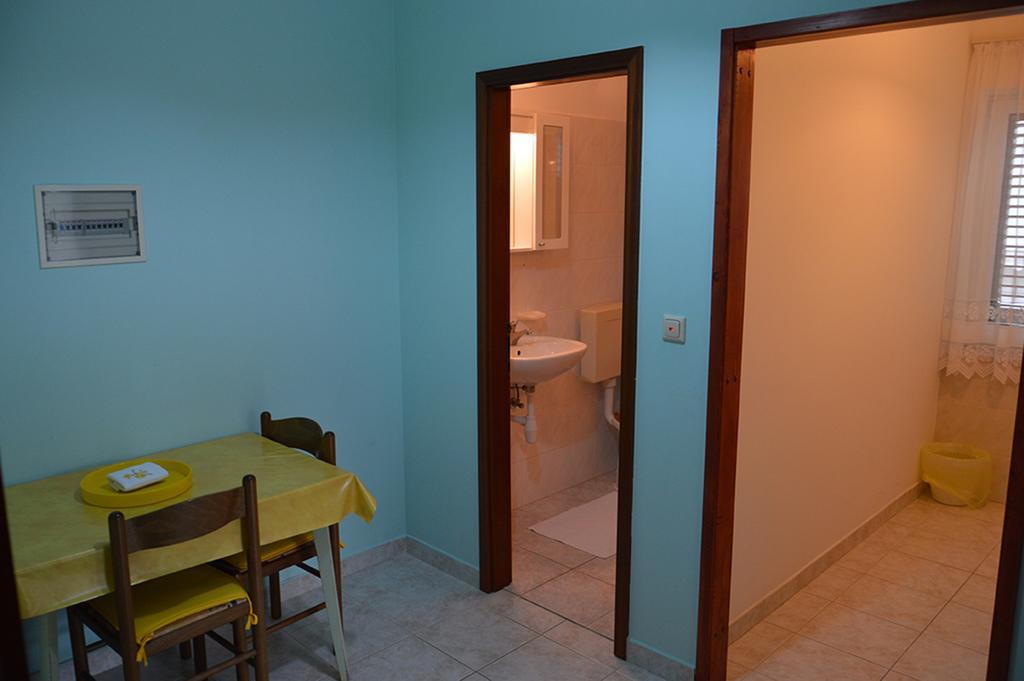 Apartments "Ruza" โวดีเซ ภายนอก รูปภาพ