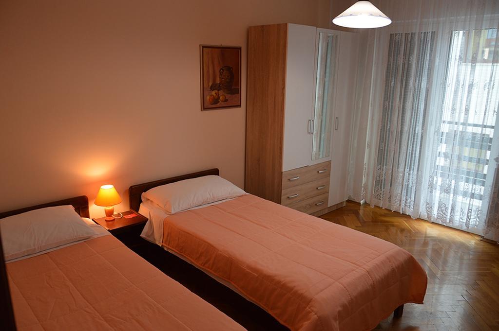 Apartments "Ruza" โวดีเซ ภายนอก รูปภาพ