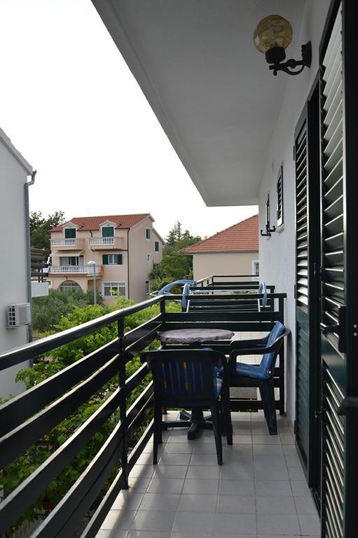 Apartments "Ruza" โวดีเซ ภายนอก รูปภาพ